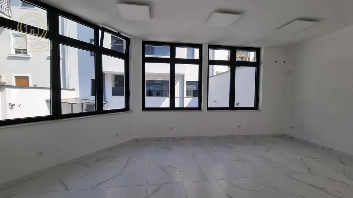 Rent, office space, 147m², Spens, Novi Sad Sve Podlokacije