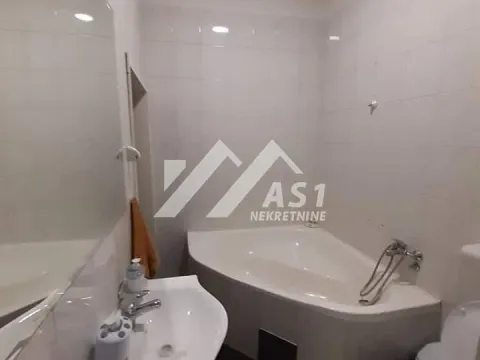 Izdavanje, trosoban stan, 100m², Novi Sad Sve Podlokacije, Novi Sad - image 9