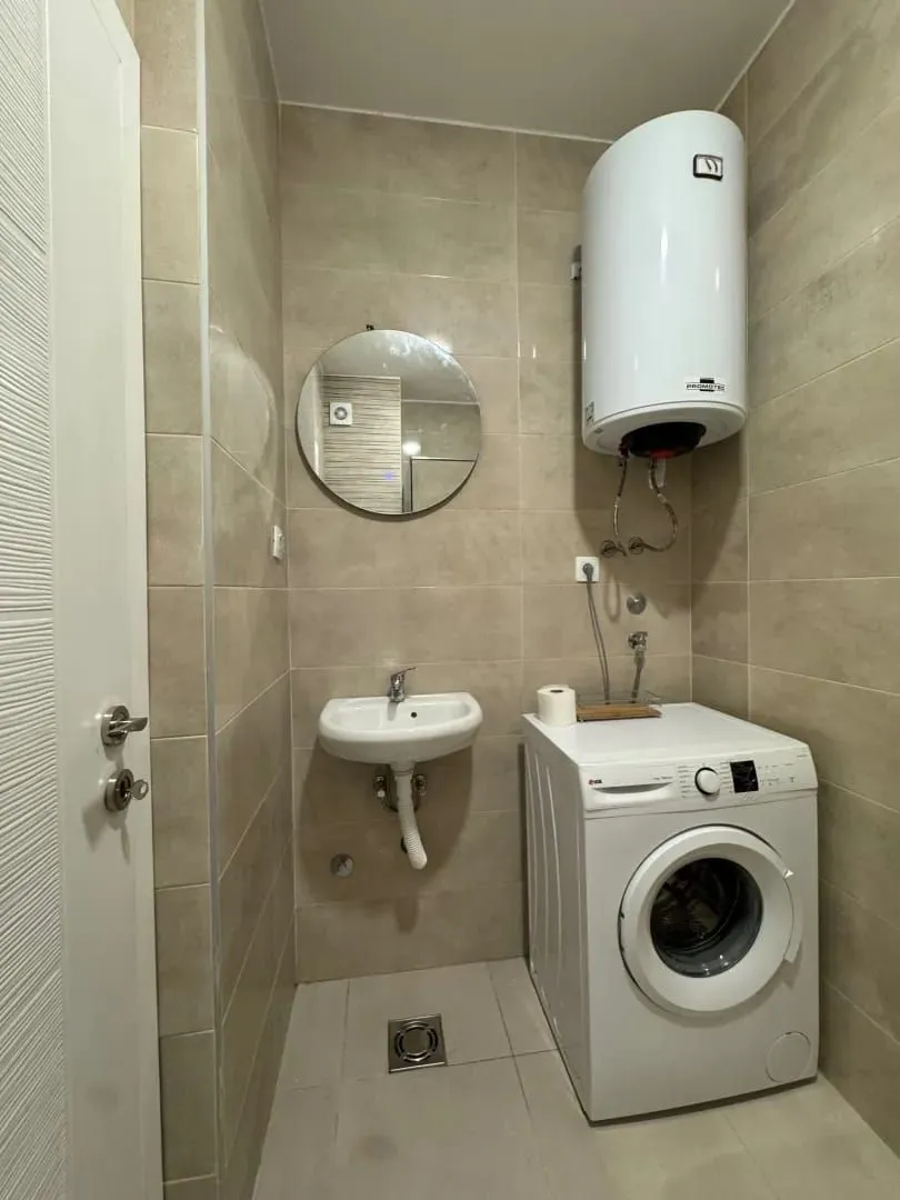 Izdavanje, jednosoban stan, 37m², Zagorič, Podgorica