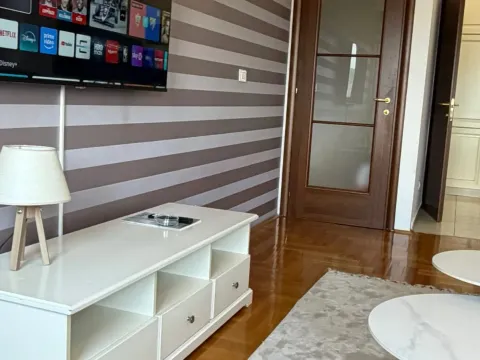 Rent, one bedroom apartment, 52m², City Kvart, Podgorica - image 2