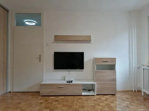 Izdavanje, jednosoban stan, 37m², Novo naselje, Novi Sad - image 7