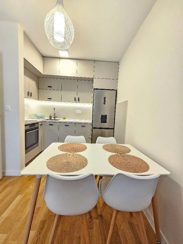 Rent, one bedroom apartment, 40m², Pobrežje, Podgorica