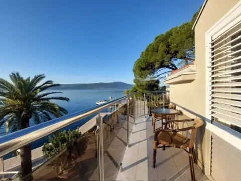 Izdavanje, dvosoban stan, 80m², Centar, Tivat - image 19