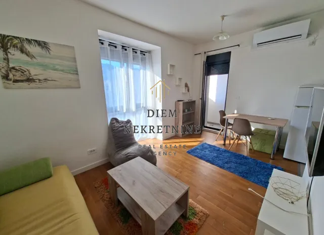 Rent, studio apartment, 22m², Centar, Bar