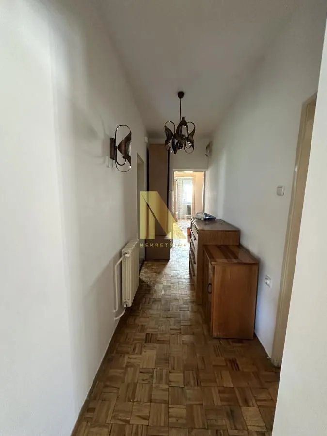 Prodaja, kuća, 366m², Sajmište, Novi Sad