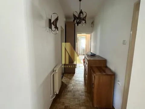 Prodaja, kuća, 366m², Sajmište, Novi Sad - image 8