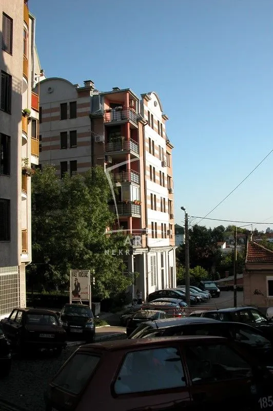 Prodaja, četvorosoban stan, 109m², Crveni Krst, Beograd