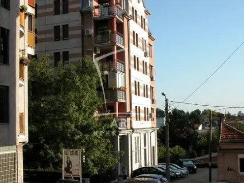 Prodaja, četvorosoban stan, 109m², Crveni Krst, Beograd - image 2