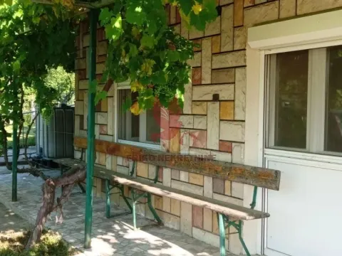 Sale, house, 242m², Amerić, Mladenovac - image 9