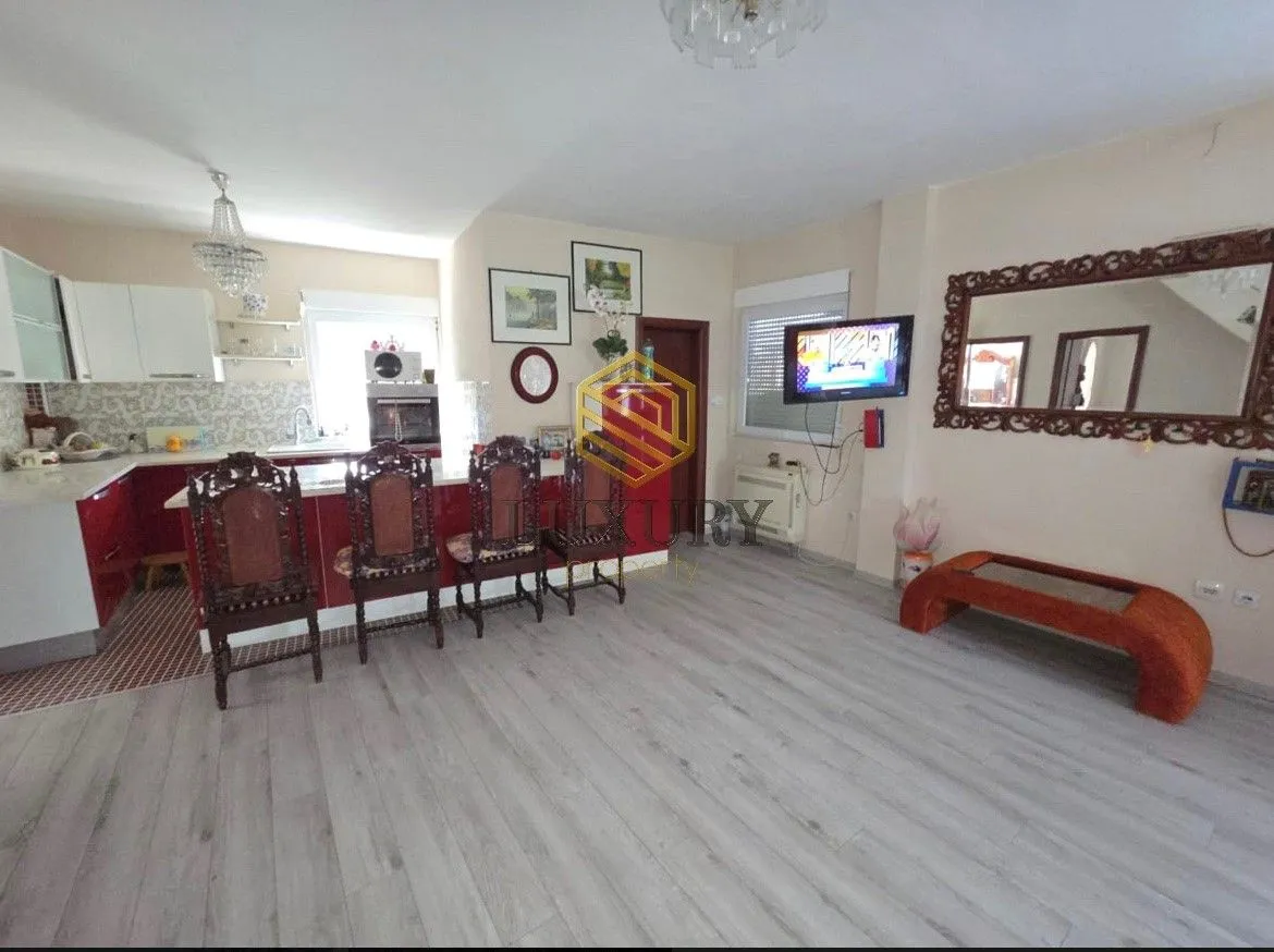 Prodaja, kuća, 297m², Zabjelo, Podgorica