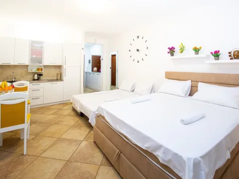 Prodaja, garsonjera, 37m², Rafailovići, Budva - image 8