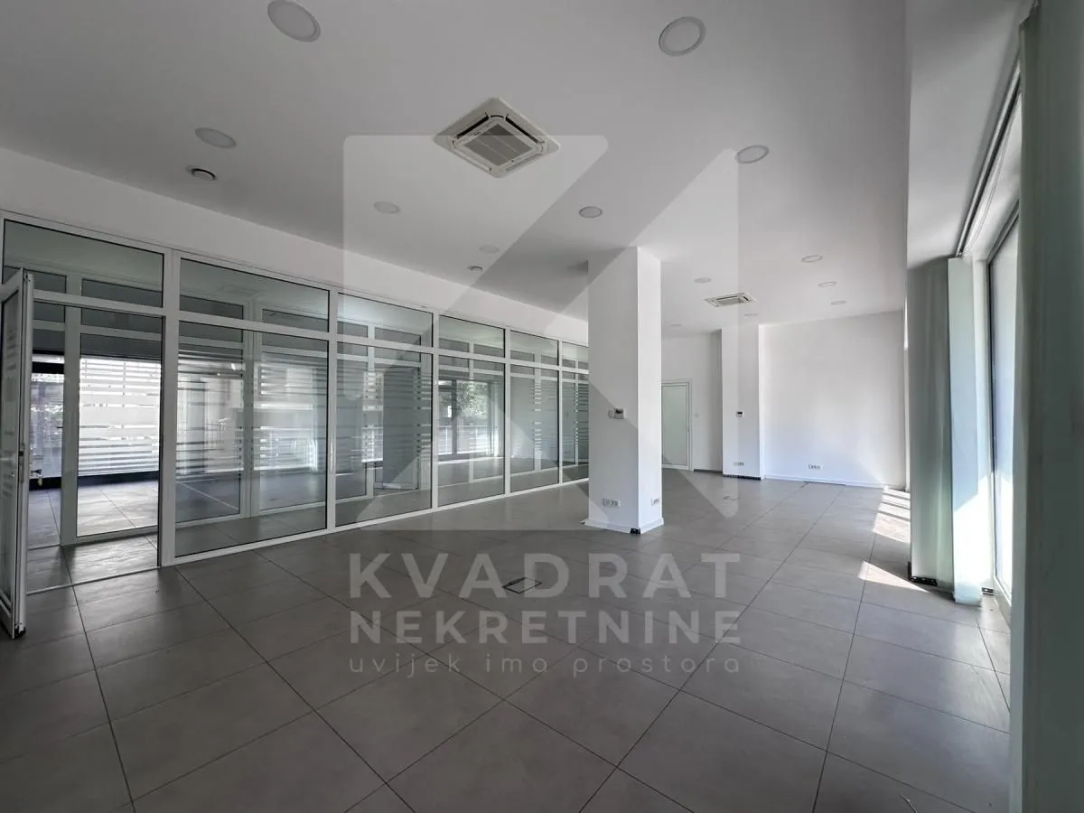 Rent, office space, 362m², Ljubović, Podgorica