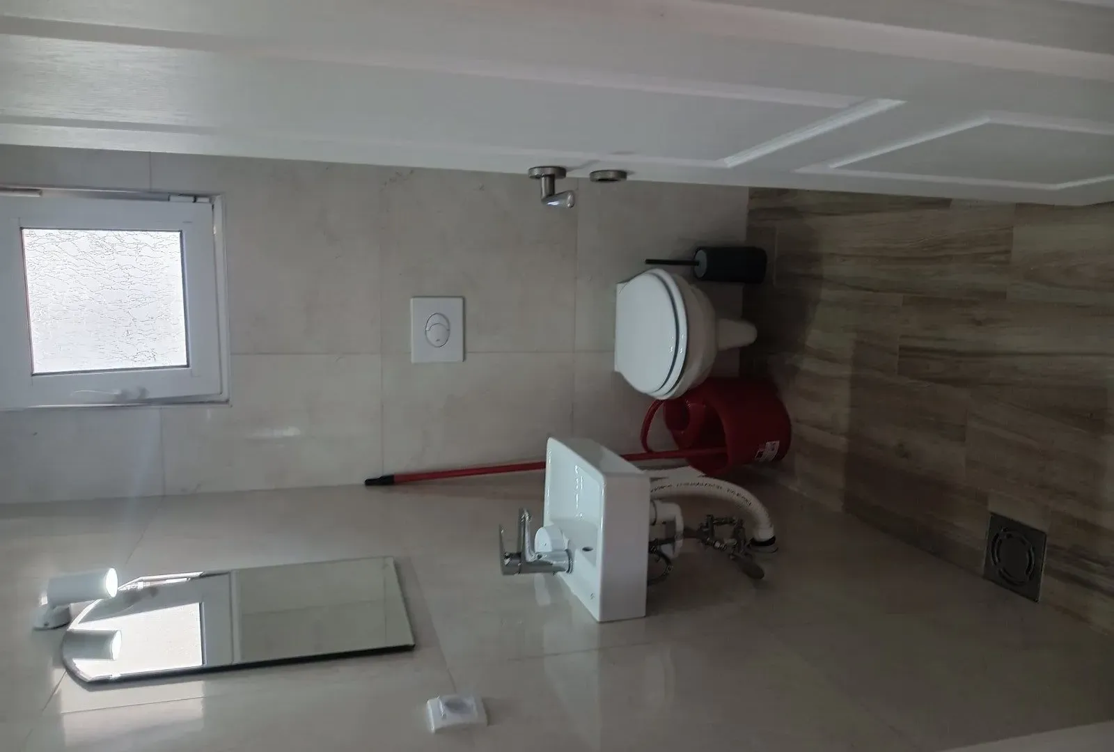 Izdavanje, trosoban stan, 80m², Gradiošnica, Tivat
