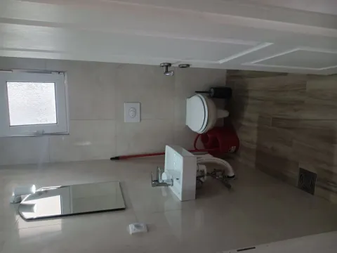 Izdavanje, trosoban stan, 80m², Gradiošnica, Tivat - image 16