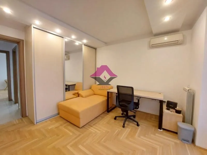 Izdavanje, kuća, 142m², Banovo Brdo, Beograd
