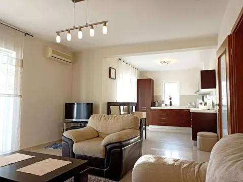 Sale, two bedroom apartment, 90m², Budva, Crna Gora - image 12