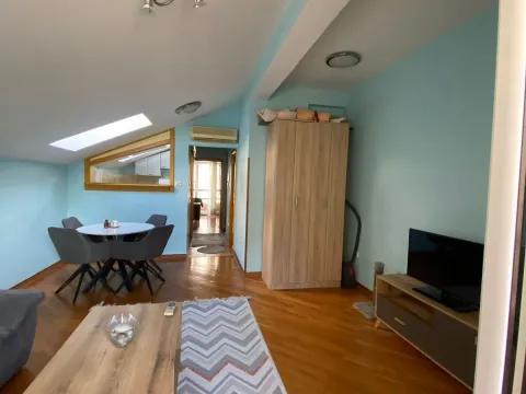 Izdavanje, jednosoban stan, 50m², City Kvart, Podgorica - image 7