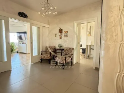 Prodaja, kuća, 273m², Petrovaradin, Novi Sad - image 17