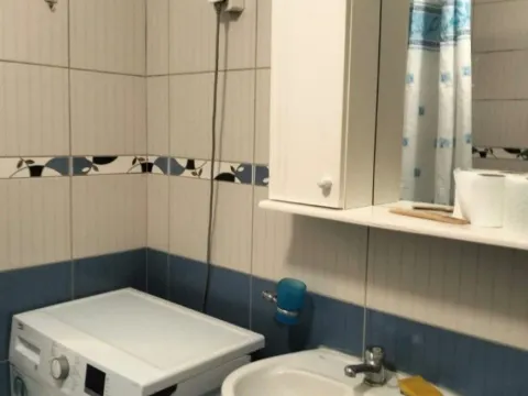 Izdavanje, jednosoban stan, 56m², Centar, Bar - image 5