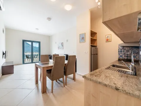 Sale, one bedroom apartment, 41m², Dobrota, Kotor - image 12