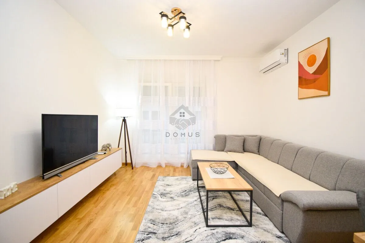 Izdavanje, jednosoban stan, 48m², Stara Varoš, Podgorica