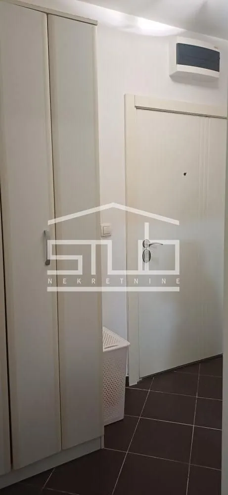Izdavanje, jednosoban stan, 32m², Karaburma, Palilula Sve Podlokacije