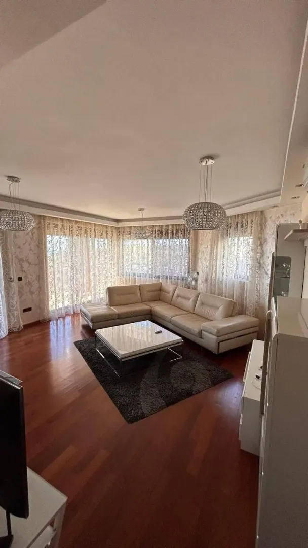 Prodaja, dvosoban stan, 120m², Komoševina, Budva