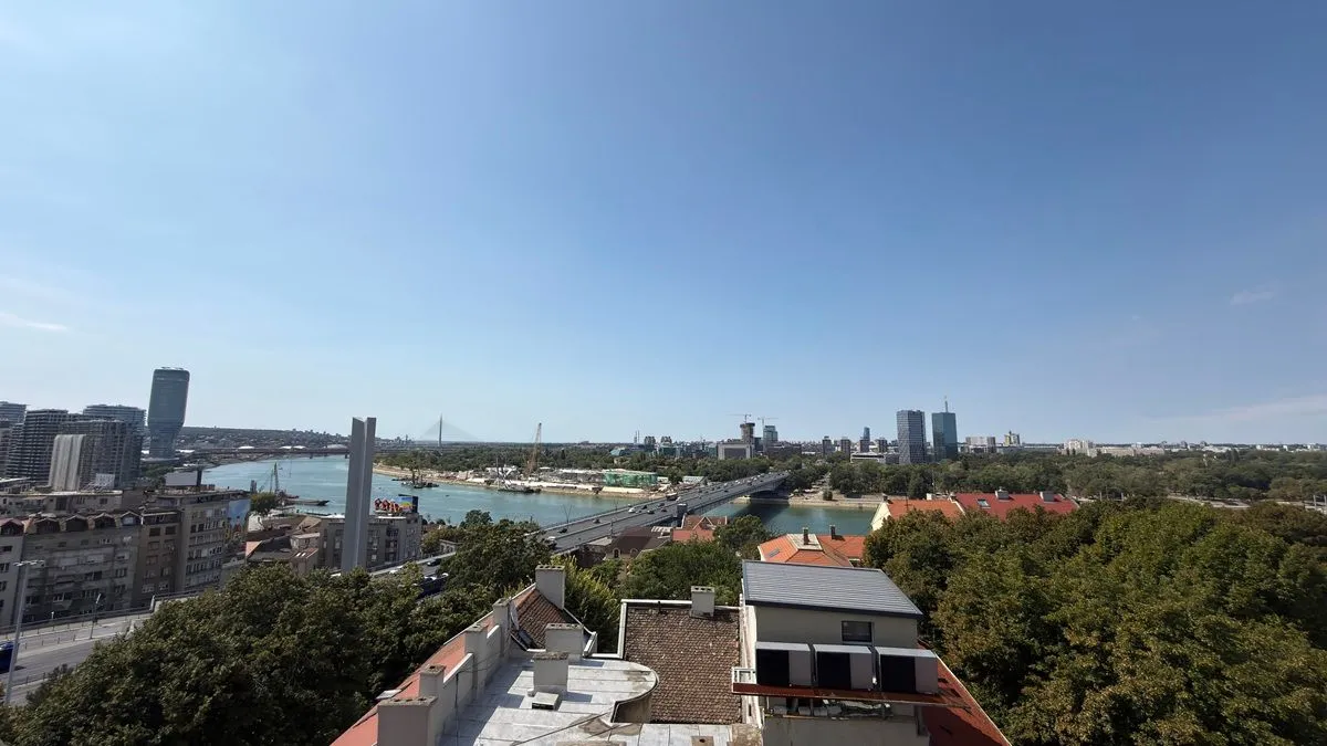Prodaja, četvorosoban stan, 75m², Kosančićev Venac, Beograd