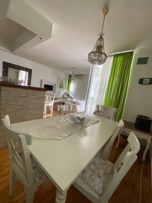 Sale, two bedroom apartment, 80m², Blok 5, Podgorica