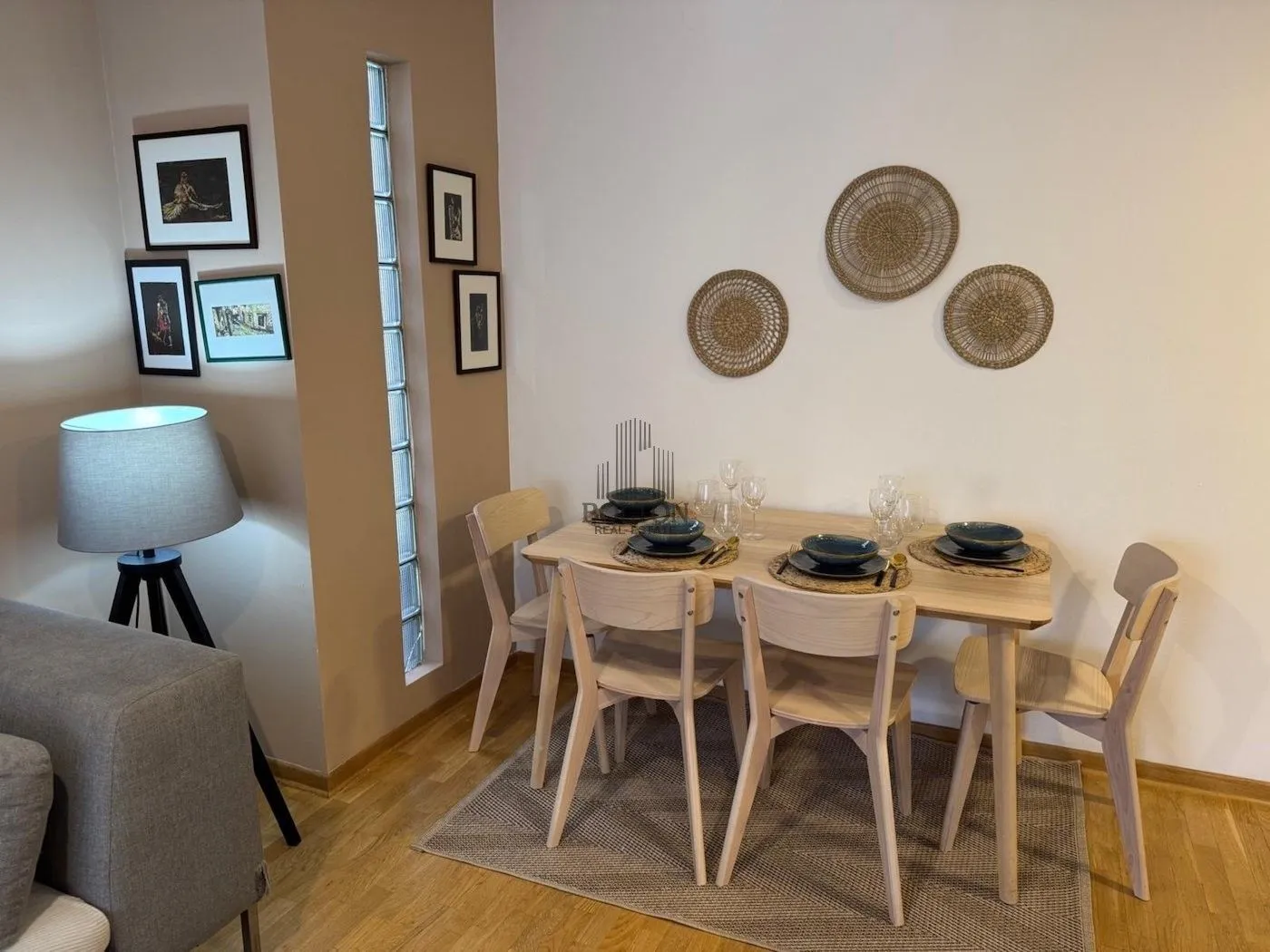 Rent, four bedroom apartment, 73m², Novi Beograd Blok 22, Novi Beograd Sve Podlokacije