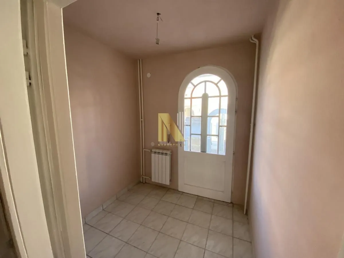 Prodaja, kuća, 324m², Telep, Novi Sad Sve Podlokacije
