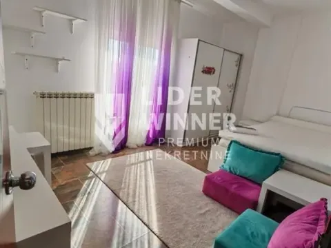 Izdavanje, četvorosoban stan, 120m², Petlovo Brdo, Beograd - image 10
