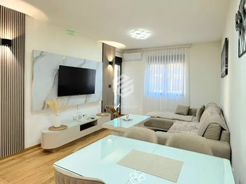 Izdavanje, jednosoban stan, 47m², City Kvart, Podgorica - image 1