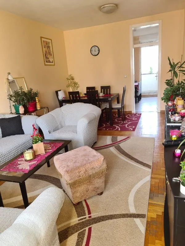 Prodaja, trosoban stan, 75m², Novi Beograd Sve Podlokacije, Beograd