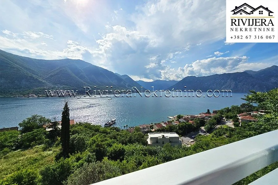 Prodaja, dvosoban stan, 75m², Dobrota, Kotor