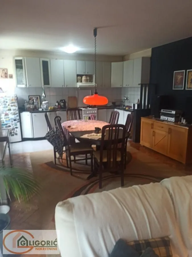 Prodaja, kuća, 204m², Grocka, Beograd