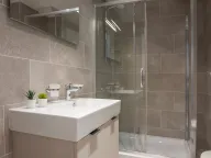 Prodaja, trosoban stan, 84m², Centar, Budva - image 17