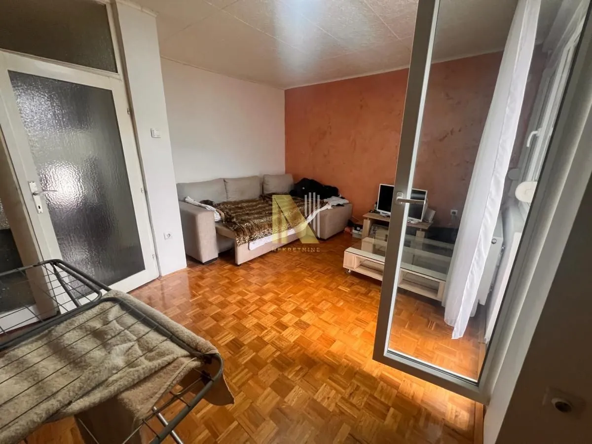 Prodaja, kuća, 250m², Veternik, Novi Sad Sve Podlokacije
