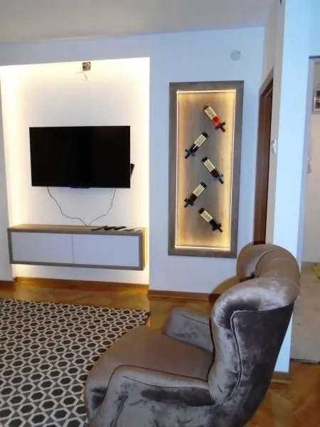 Rent, two bedroom apartment, 75m², Centar, Niš