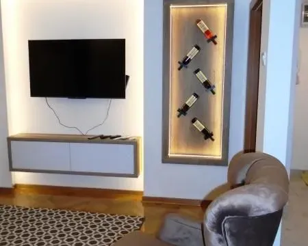 Izdavanje, dvosoban stan, 75m², Centar, Niš - image 6