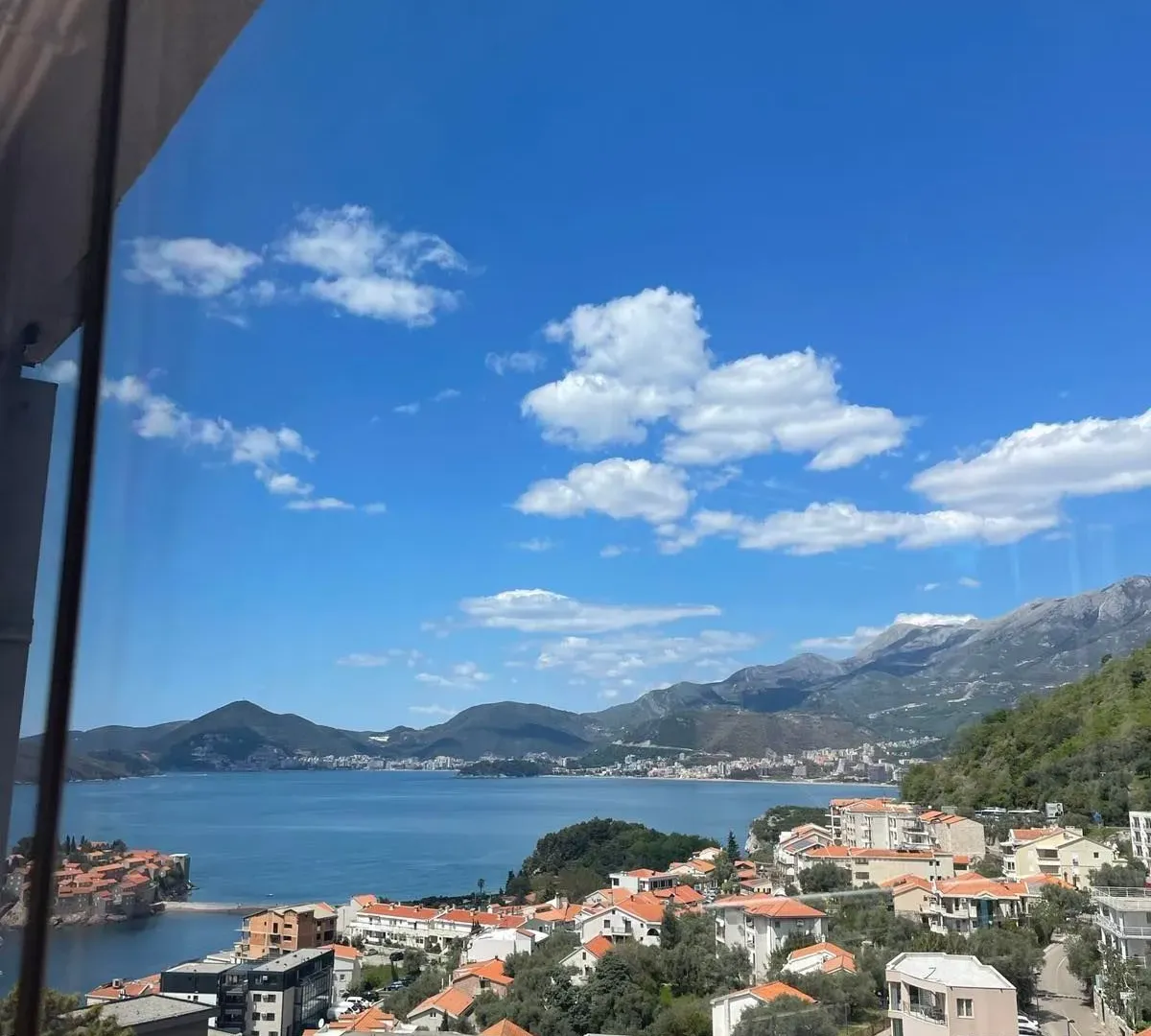 Rent, studio apartment, 40m², Sveti Stefan, Budva