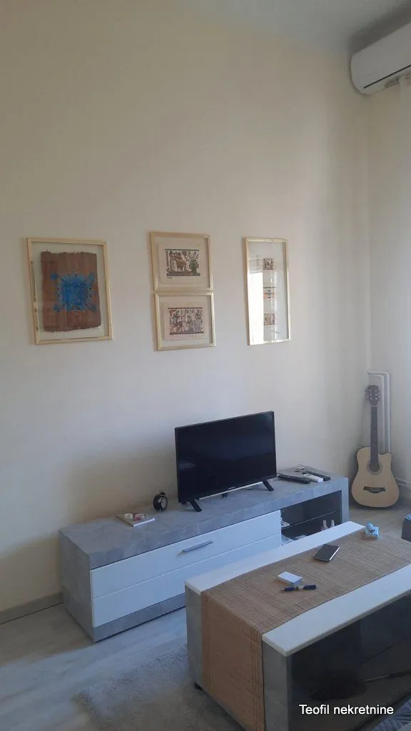 Izdavanje, trosoban stan, 71m², Stari Grad, Beograd