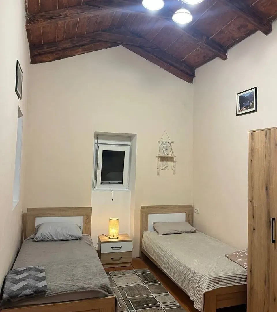Prodaja, kuća, 208m², Obzovica, Cetinje