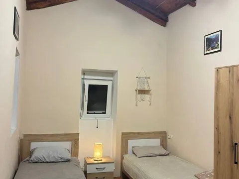 Prodaja, kuća, 208m², Obzovica, Cetinje - image 10