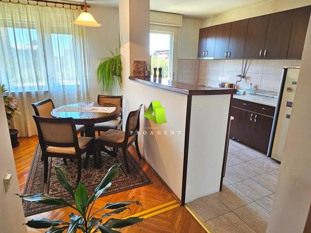 Prodaja, trosoban stan, 75m², Medijana, Niš