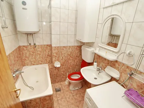 Izdavanje, stan, 45m², Preko Morače, Podgorica - image 4