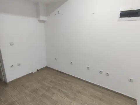 Rent, office space, 15m², Centar, Podgorica - image 15