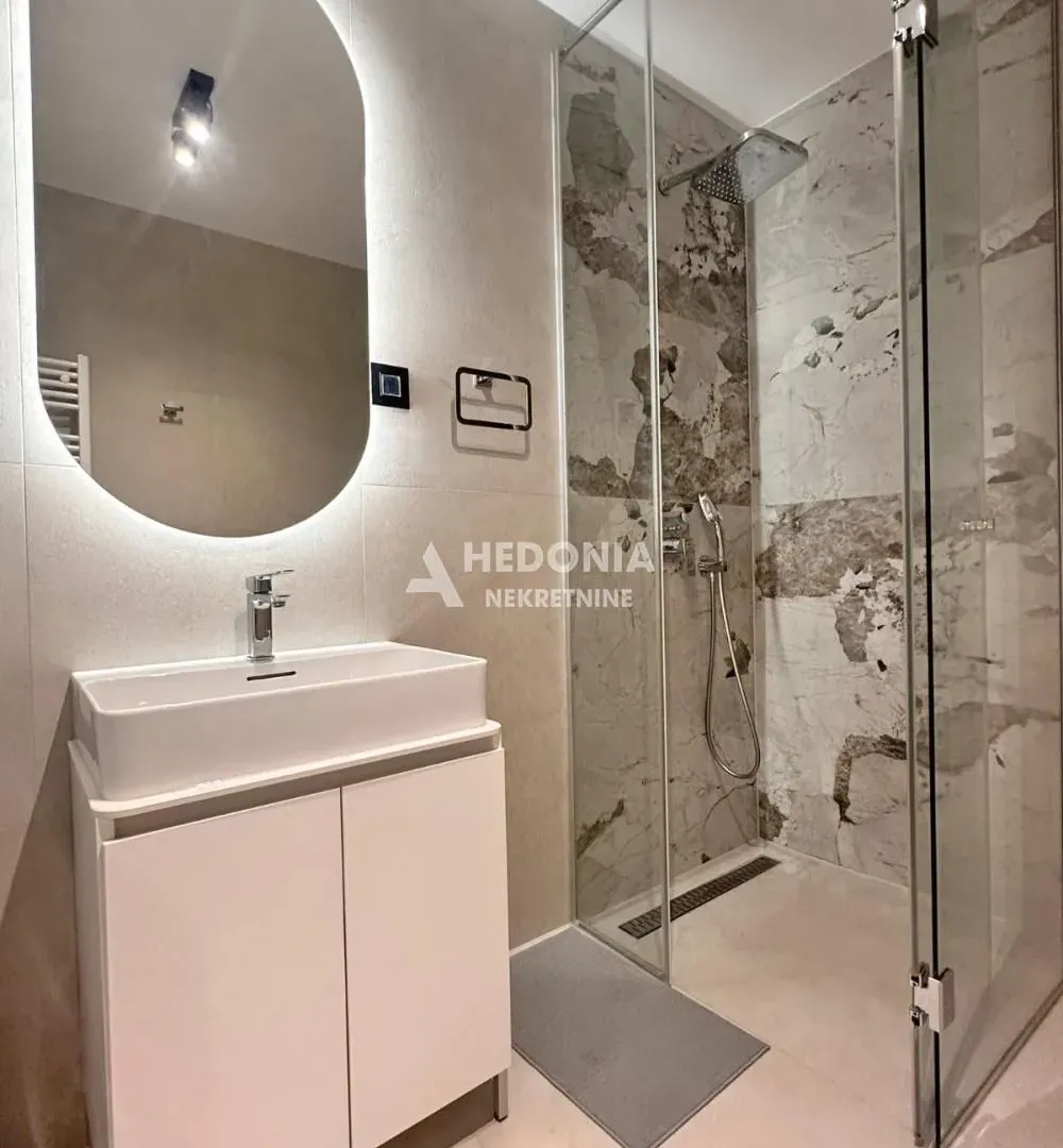 Izdavanje, trosoban stan, 65m², Vračar Sve Podlokacije, Beograd