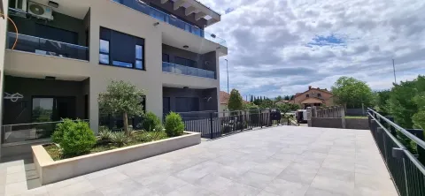Prodaja, jednosoban stan, 39m², Donja Gorica, Podgorica - image 12
