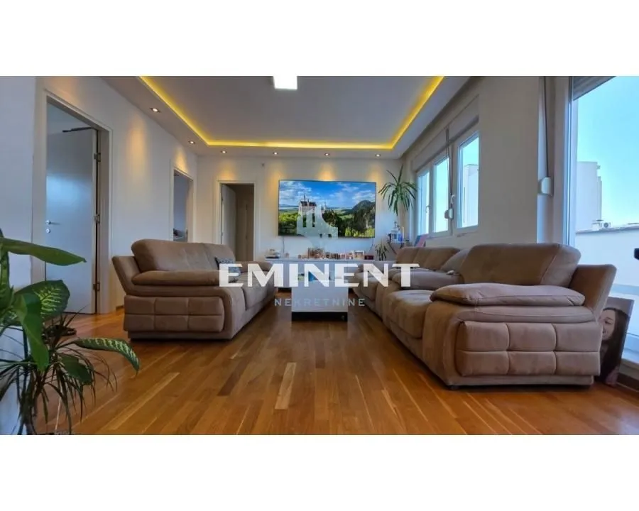 Sale, three bedroom apartment, 90m², Cvetkova Pijaca, Zvezdara Sve Podlokacije